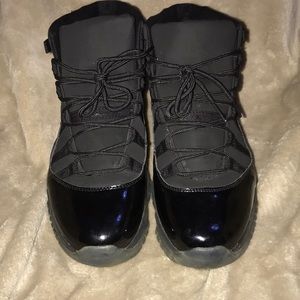 Cap n gown men size 10